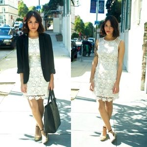 NWT Urban Outfitters Thistle Pearl Bella Rose